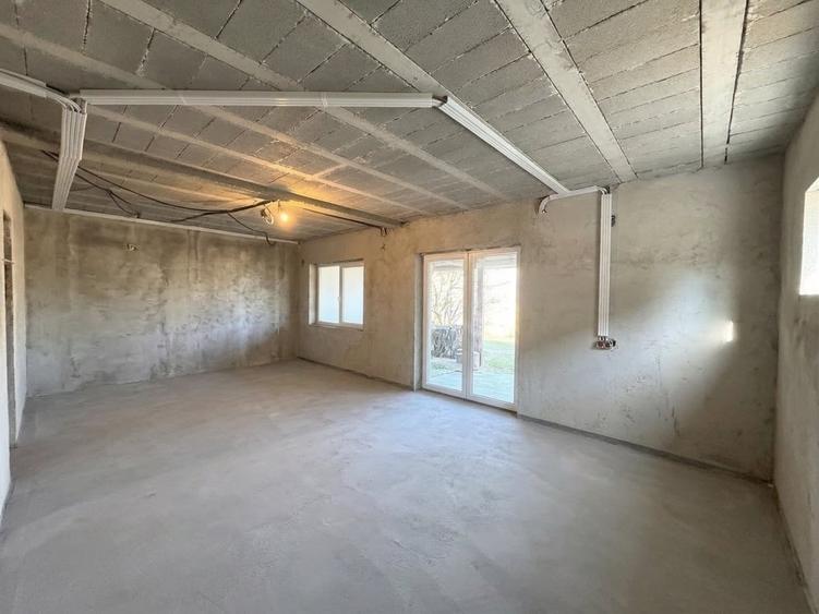 Duplex cu 5 camere cu Canalizare în Ghiroda