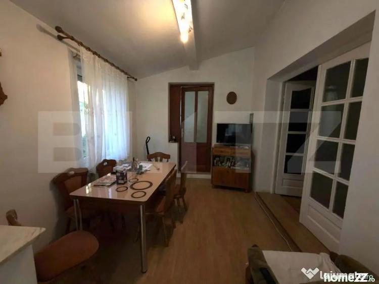 Casă cu 7 camere cu Teren 776 Mp în Păulești