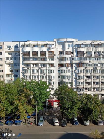 Apartament cu 4 camere, mobilat în Decebal