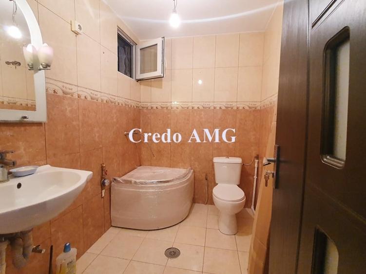 Apartament cu 2 camere semidecomandat în Calea Călărașilor