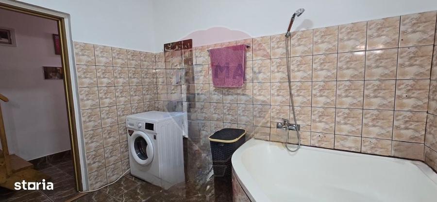 Casă cu 4 camere în Nădab