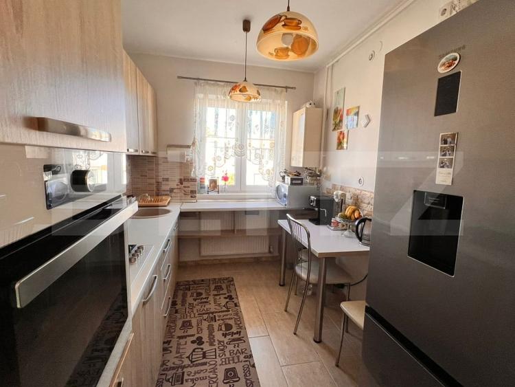 Se vinde apartament renovat si mobilat - 1