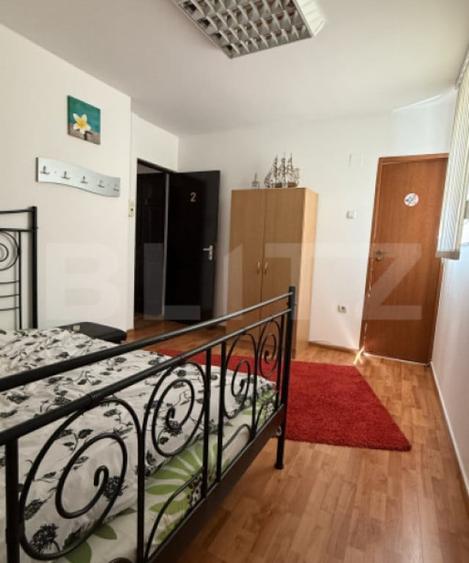 Apartament cu 5 camere decomandat în Central