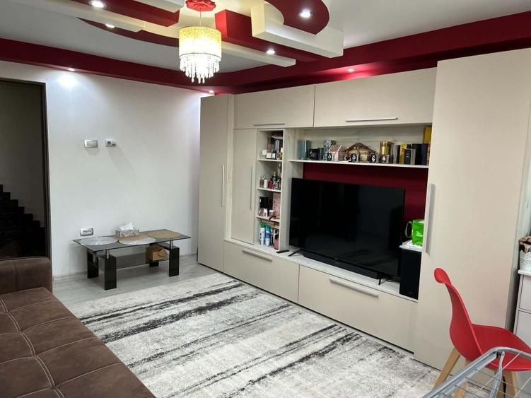 Apartament cu 2 camere semidecomandat în Central