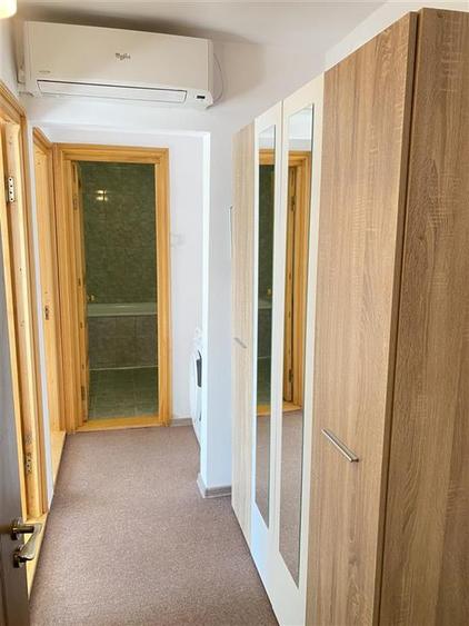 Apartament cu 3 camere decomandat în Nicolina