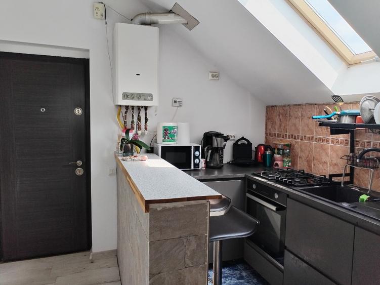 Apartament cu 2 camere semidecomandat în Florești