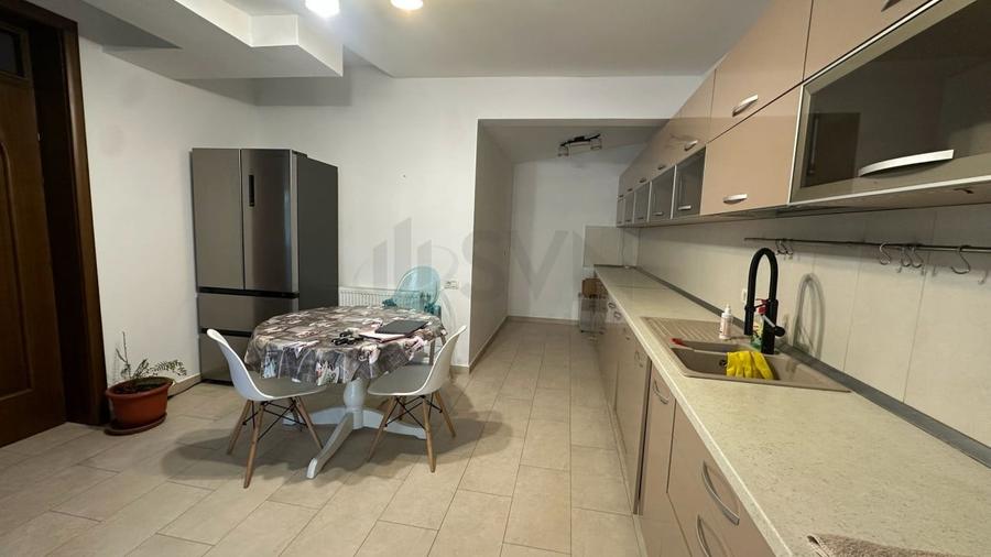 Apartament cu 3 camere semidecomandat, mobilat în Bucureștii Noi