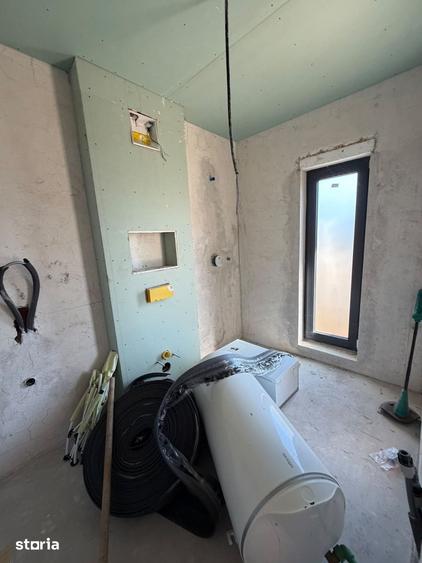 Casă cu 5 camere cu Teren 497 Mp în Central