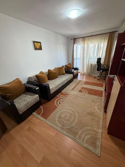 Apartament cu 2 camere semidecomandat, mobilat în 13 Septembrie