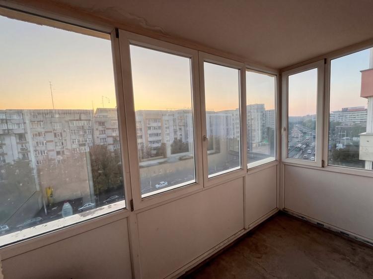 Apartament cu 2 camere semidecomandat în Bucur Obor