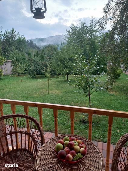 Casă cu 3 camere cu Teren 900 Mp în Bârsești