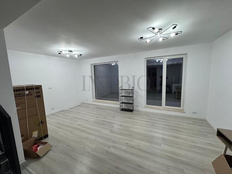Casă individuală cu 4 camere cu Canalizare în Nord
