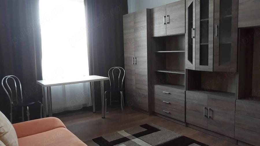 Garsonieră decomandată în Central