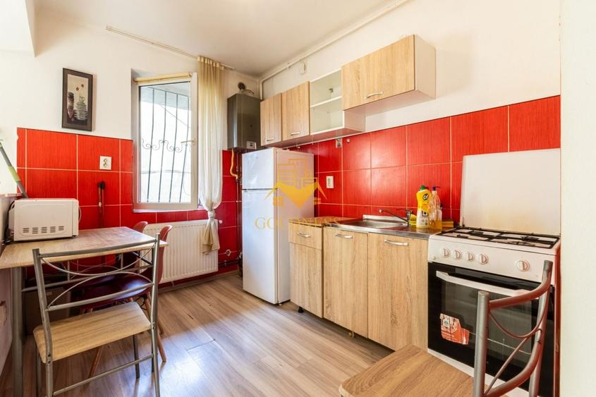 Apartament cu 2 camere semidecomandat, mobilat în Central