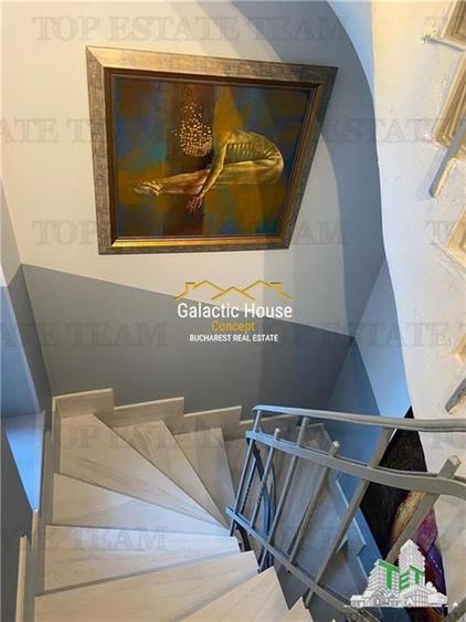 Casă cu 7 camere cu Teren 220 Mp în Central
