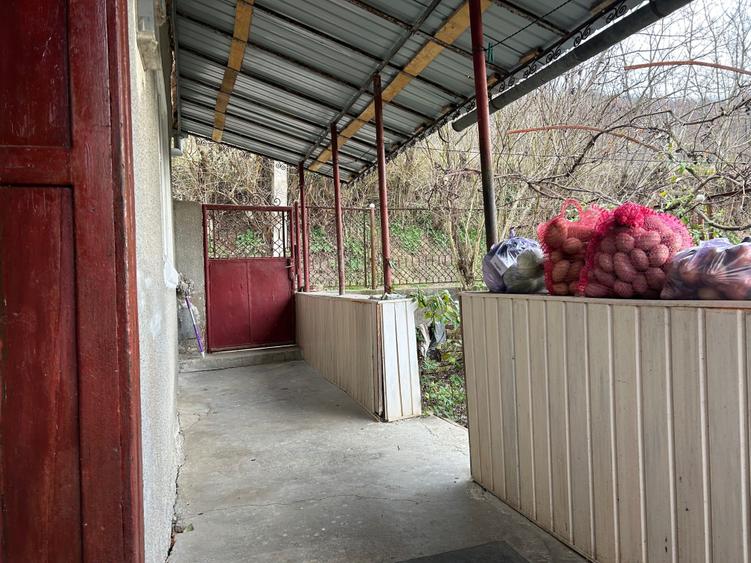 Casă cu 4 camere în Homorod