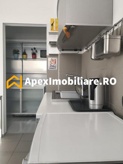 Apartament cu 3 camere decomandat în Gara de Nord