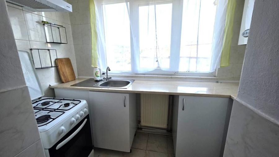 Apartament cu 4 camere decomandat, mobilat în Nord