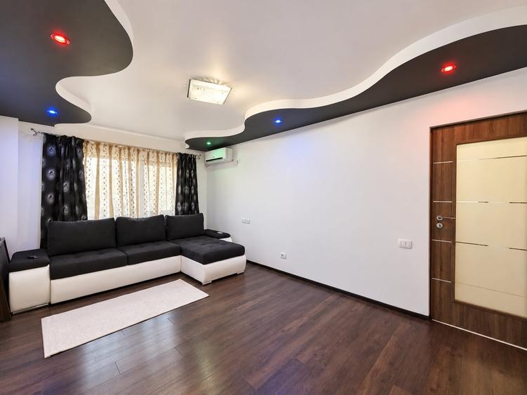 Apartament cu 2 camere decomandat în Micro 17