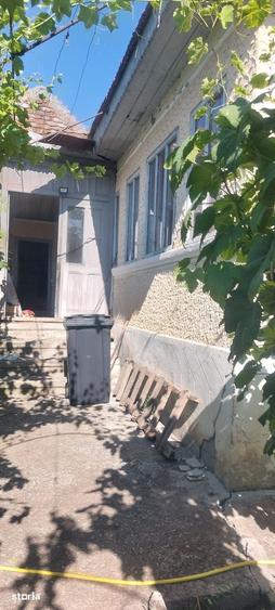 Casă cu 5 camere cu Teren 2065 Mp în Zărnești