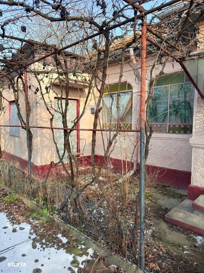 Casă cu 3 camere cu Teren 1870 Mp în Ulmeni