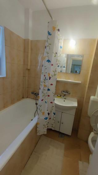 Apartament cu 2 camere decomandat în Magheru