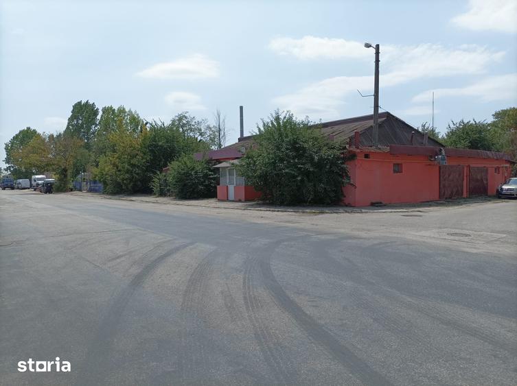 Teren de 1330 mp, în Bradu