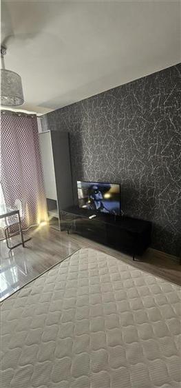 Apartament cu 2 camere decomandat, mobilat în Universitate