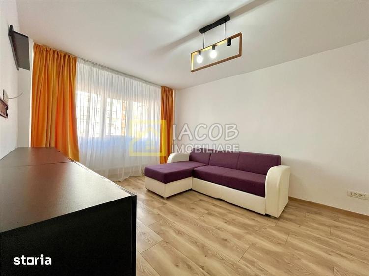 Apartament cu 2 camere decomandat în Republicii