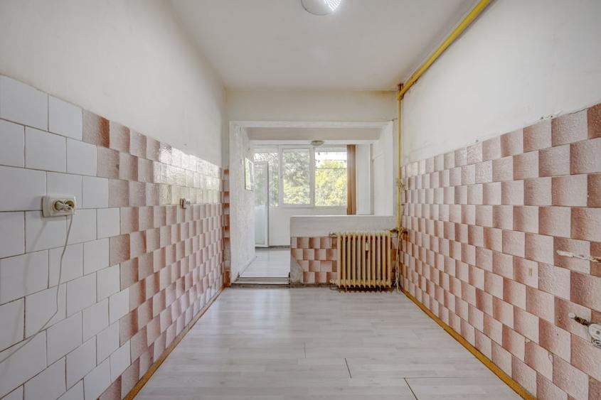 Apartament cu 3 camere decomandat în Lujerului