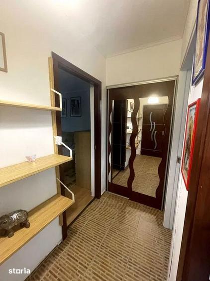 Apartament cu 3 camere semidecomandat în Drumul Taberei
