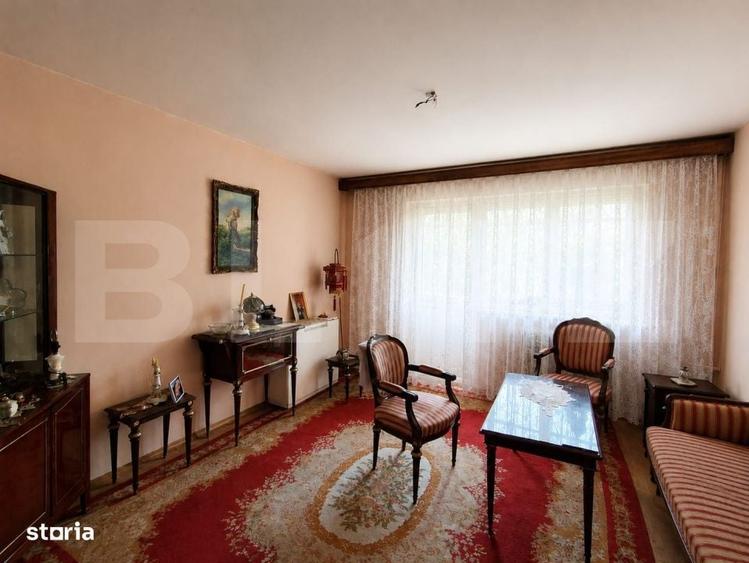 Apartament cu 3 camere decomandat în Deve