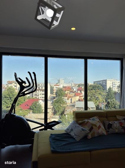 Apartament cu 3 camere decomandat în Banu Manta