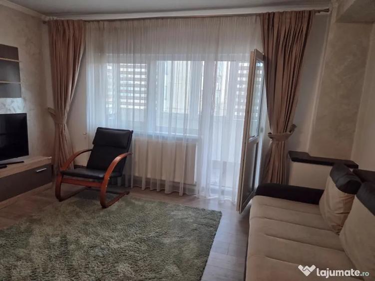 Apartament cu 3 camere decomandat în 1 Mai