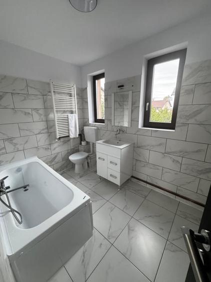 Casă individuală cu 5 camere cu Canalizare în Albert
