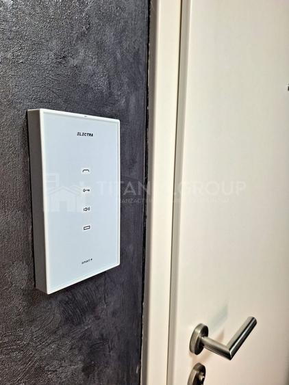 Garsoniera superba, cu balcon - Bloc Eleven, langa Coresi - 11