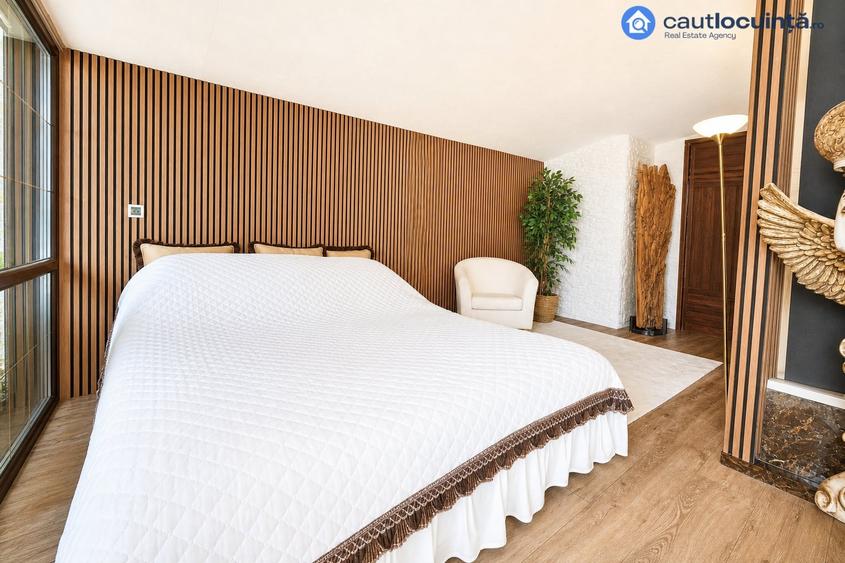 Casă cu 10 camere cu Teren 583 Mp în Dobreni