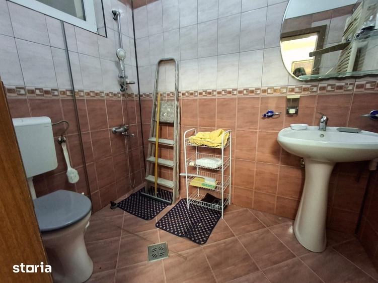 Casă cu 4 camere cu Teren 1310 Mp în Gușterița
