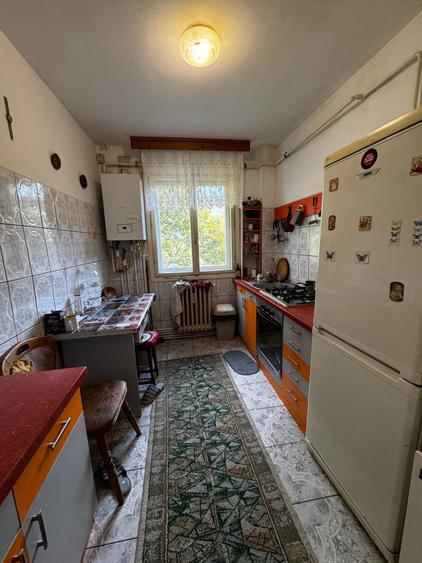 Apartament cu 3 camere decomandat în Tătărași