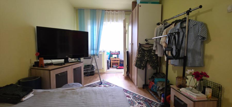 Apartament cu 3 camere decomandat în Lipovei