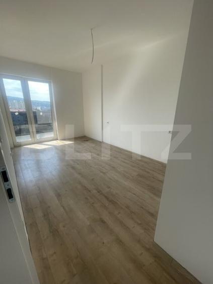 Apartament cu 3 camere decomandat în Independenței
