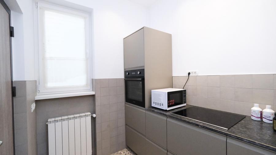Vanzare apartament 5 camere renovat,mobilat etaj 2 in imobil zona Piata Unirii - 14