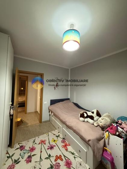 Apartament cu 3 camere semidecomandat, mobilat în Dărmănești