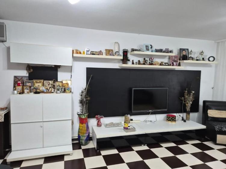 Casă cu 6 camere cu Teren 253 Mp în Cumpăna