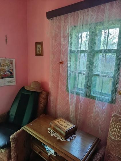 Casă individuală cu 5 camere cu Teren 306 Mp în Periferie