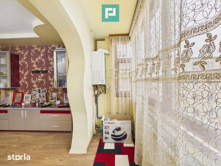 Apartament cu 4 camere decomandat în Aurel Vlaicu