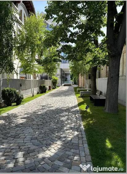 Apartament cu 3 camere decomandat în Ultracentral