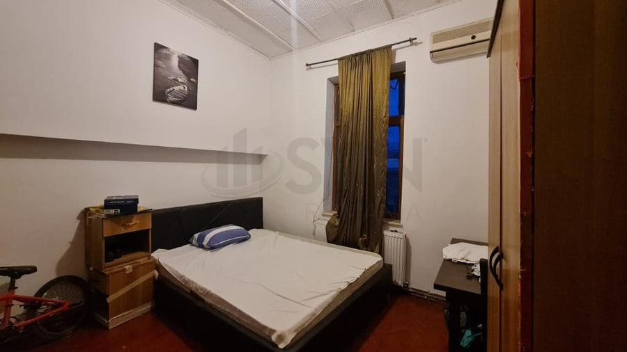 Casă cu 5 camere cu Teren 226 Mp în Central