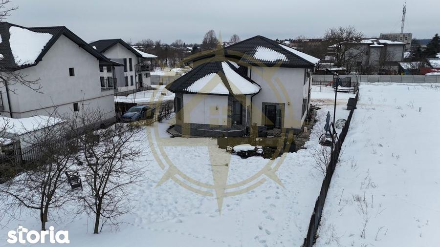 Casă cu 6 camere cu Teren 622 Mp în Snagov