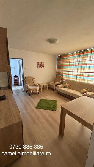 Apartament cu 3 camere semidecomandat în Mărășești
